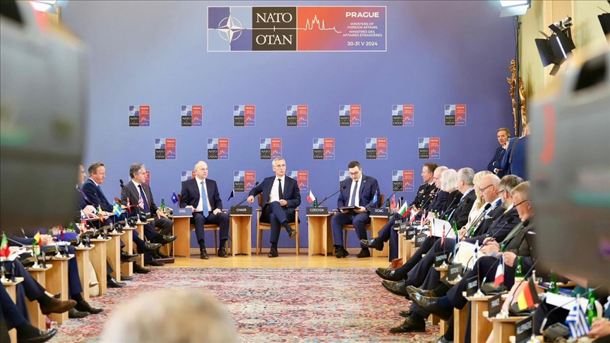 Hasani: NATO të mos largojë vëmendjen e saj nga rajoni i Ballkanit Perëndimor