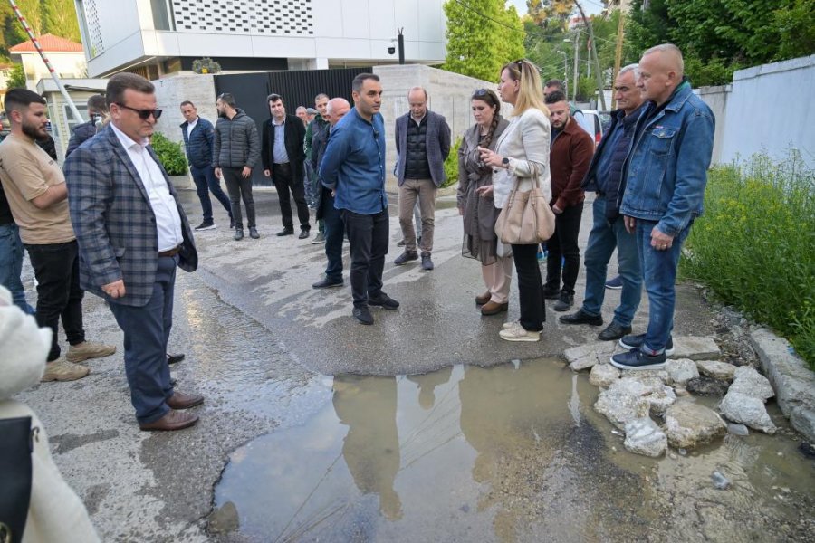 Këlliçi fton Veliajn në debat: Nuk ka kanalizime se drejtorët janë ndërtues
