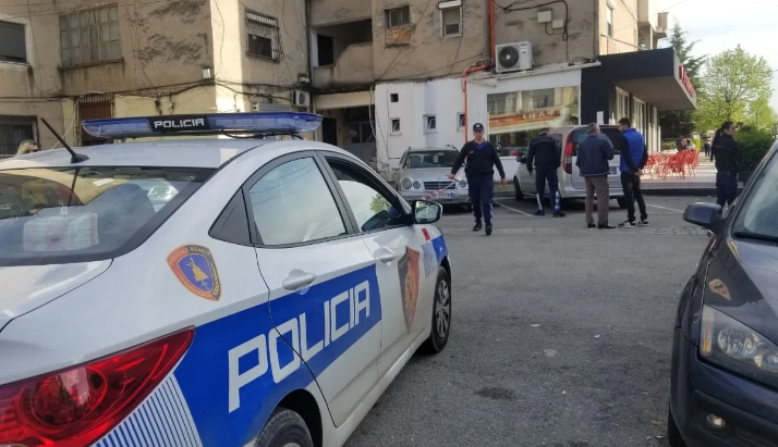 Ushtroi dhunë fizike ndaj vajzës së tij të mitur, arrestohet 47-vjeçari në Gjirokastër