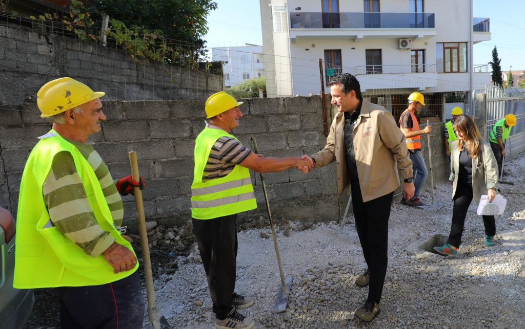 Transformohet një bllok banimi në Njësinë 3, Veliaj: Rritet vlera e pronës për banorët 