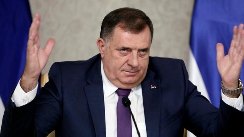 Kurti lajmëroi heqjen e vizave me Bosnjen, Dodik: Nuk e njohim Kosovën as dokumentet e saj