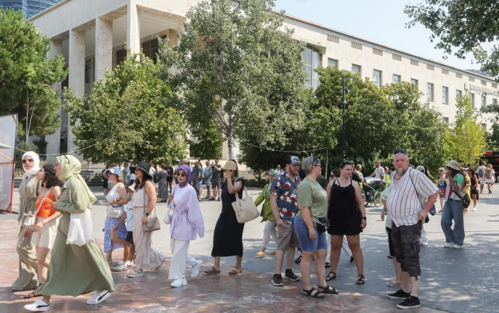 Vizitorë në çdo stinë, mbi 1.1 milionë turistë të huaj në shtator