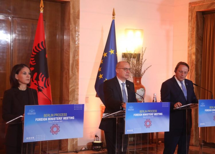 Hasani: Duhet investuar për ngushtimin e hendekut në zhvillimin ekonomik mes Ballkanit dhe BE