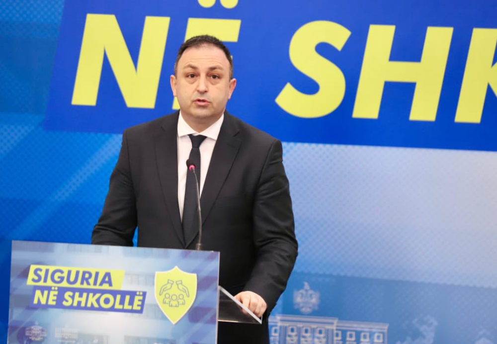 Hoxha: Siguria në shkolla prioritetet, zbatojmë projektin “Smart City” për mjedise te sigurta