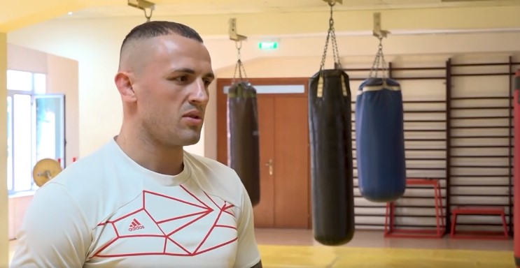Kampioni i boksit, Alban Beqiri, pjesë e FA: Arsye më shumë për t’i shërbyer vendit