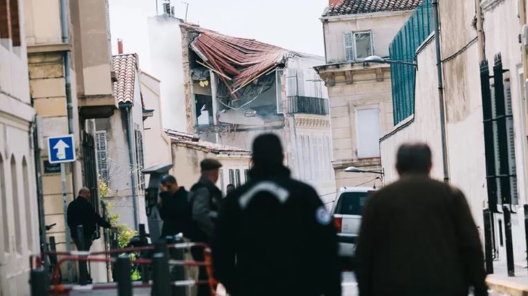 Shpërthimi në banesën 4 katëshe në Marsejë, nxirren trupat e dy viktimave! Ja sa persona rezultojnë të zhdukur
