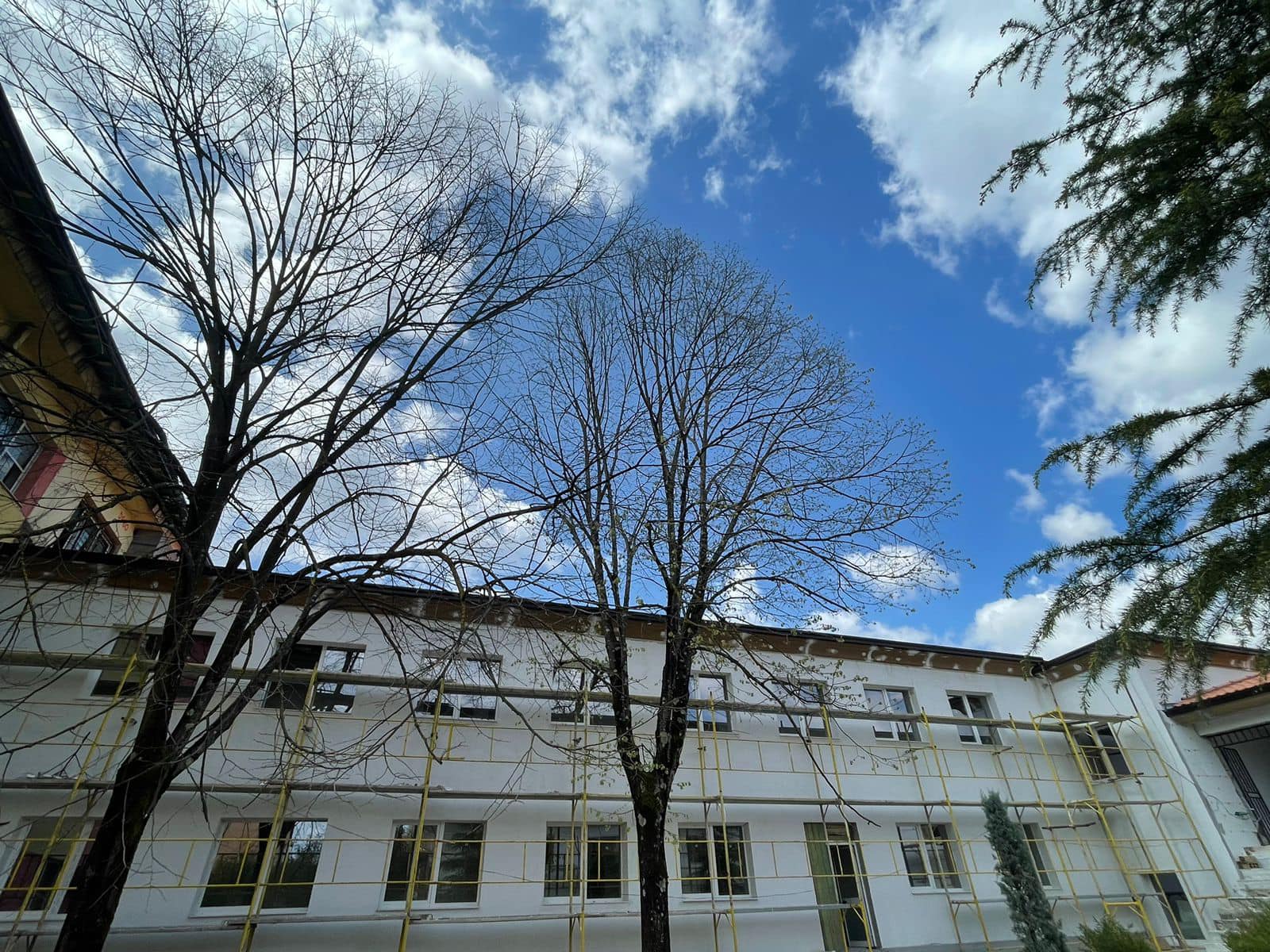 Rehabilitim i plotë spitalit të Mirditës, Manastirliu: Plotëson investimet në qarkun Lezhë