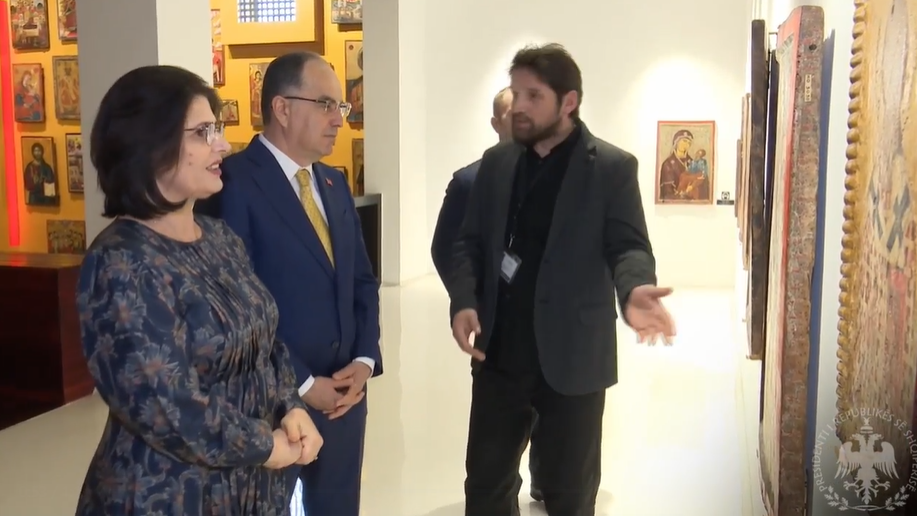 Begaj vizitë në Muzeun Kombëtar të Artit Mesjetar, promovim trashëgimisë