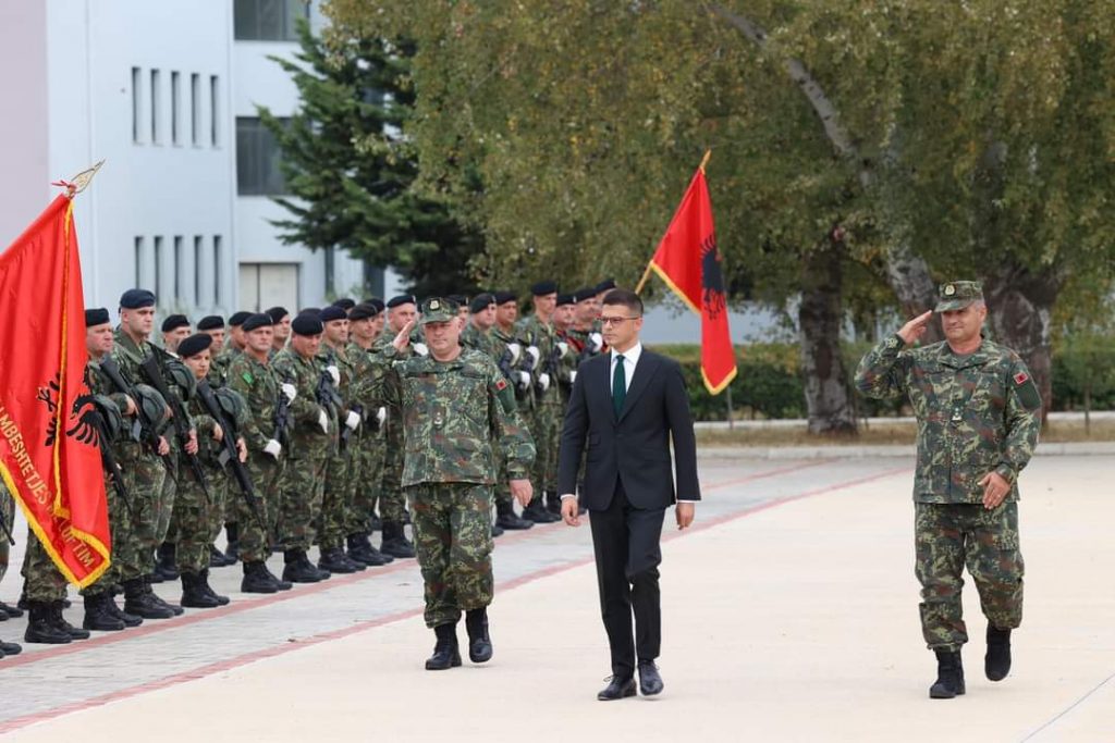 Vëngu në bazën e Forcave Tokësore në Zall-Herr: Rekord aplikimesh tek Akademia e FA