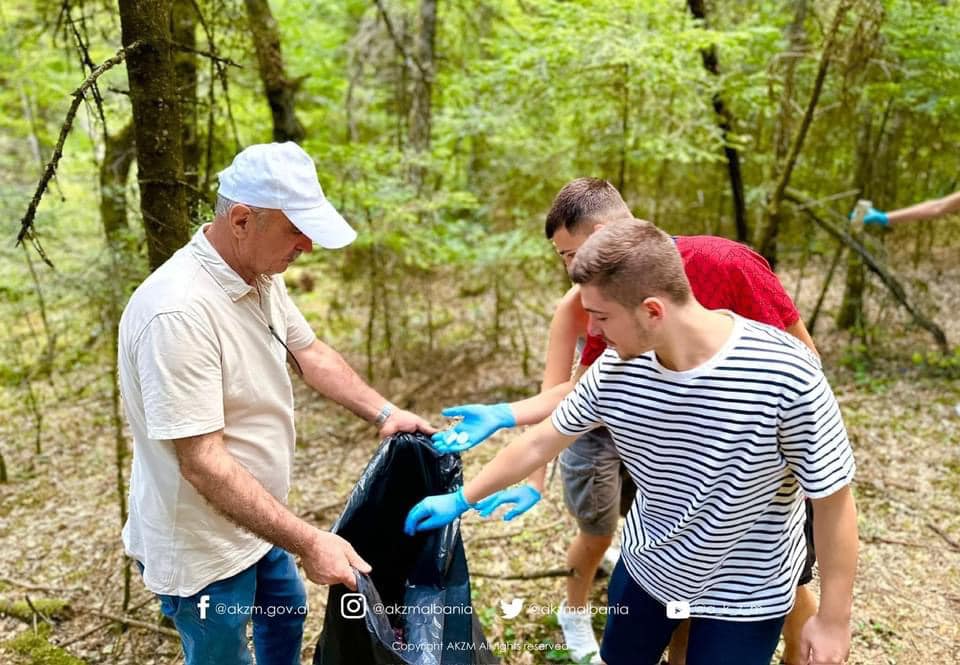 Parku Kombëtar “Bredhi i Hotovës-Dangëlli”, ndalesa e radhës e nismës “10 parqe në 10 ditë”