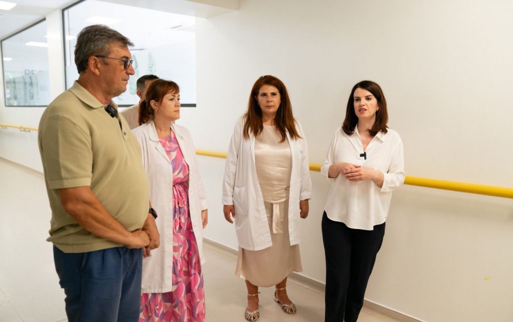 Koçiu në Spitalin e Vlorës: Gatishmëri për shërbime cilësore dhe në kohë për pushuesit