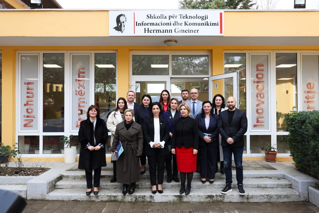Komisioni i Medias, vizitë në shkollën “Hermann Gmeiner”
