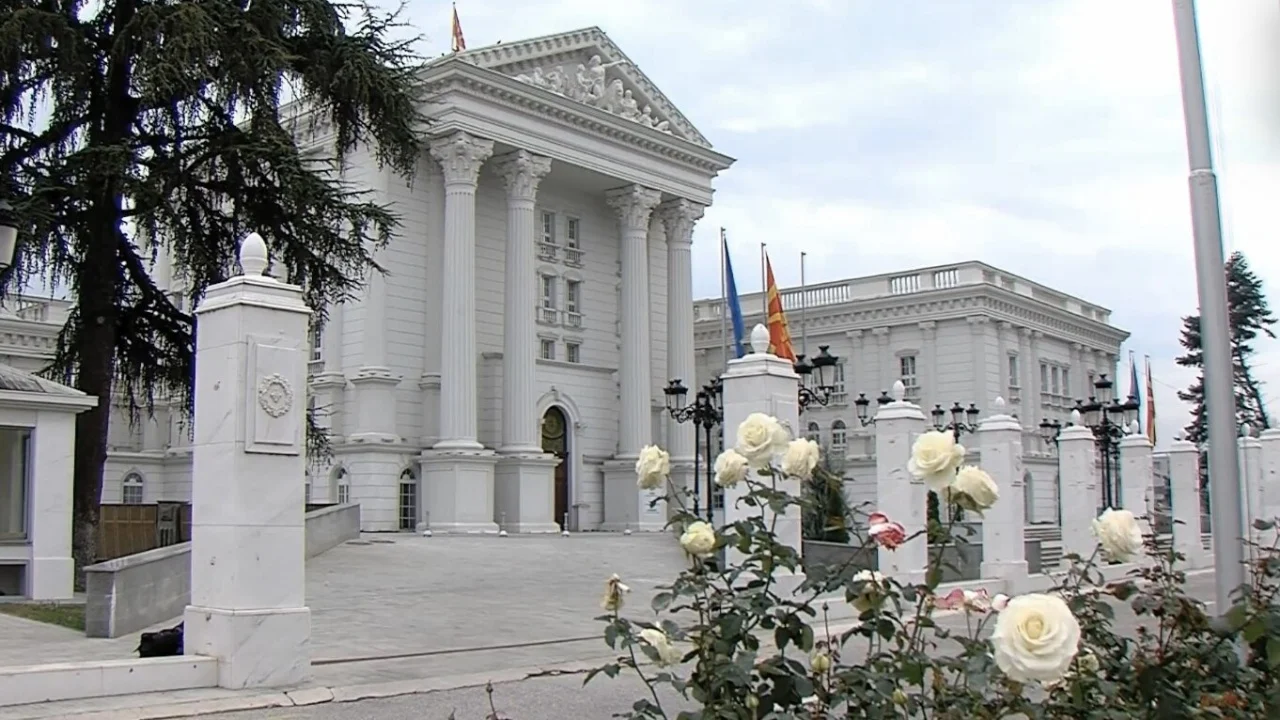 Shkup: Parlamenti në seancë për miratimin e dy ministrave të rinj nga Aleanca për Shqiptarët