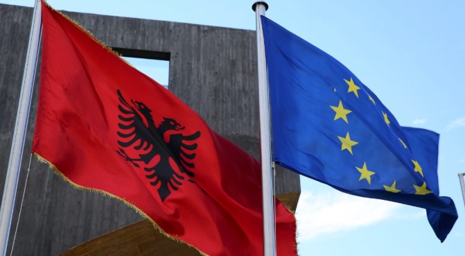 Shqipëri-BE, nis procesi i rishikimit të legjislacionit për shërbimet financiare
