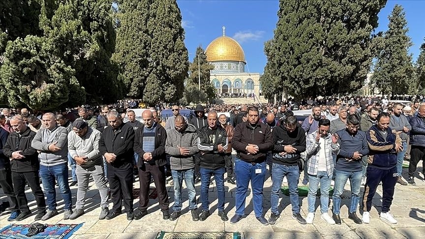 Izraeli do të kufizojë hyrjen e palestinezëve në Al-Aksa gjatë muajit të Ramazanit