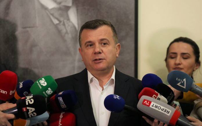Bllokuan foltoren, Balla: Do të ketë masa displinore për deputetët e opozitës