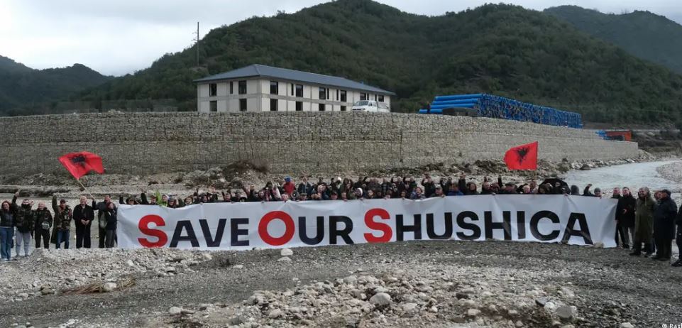 Rrezikon të humbasë statusin Park Kombëtar, vijon beteja për ujin e lumit të Shushicës, banorët: Nuk do të qëndrojmë duarkryq!