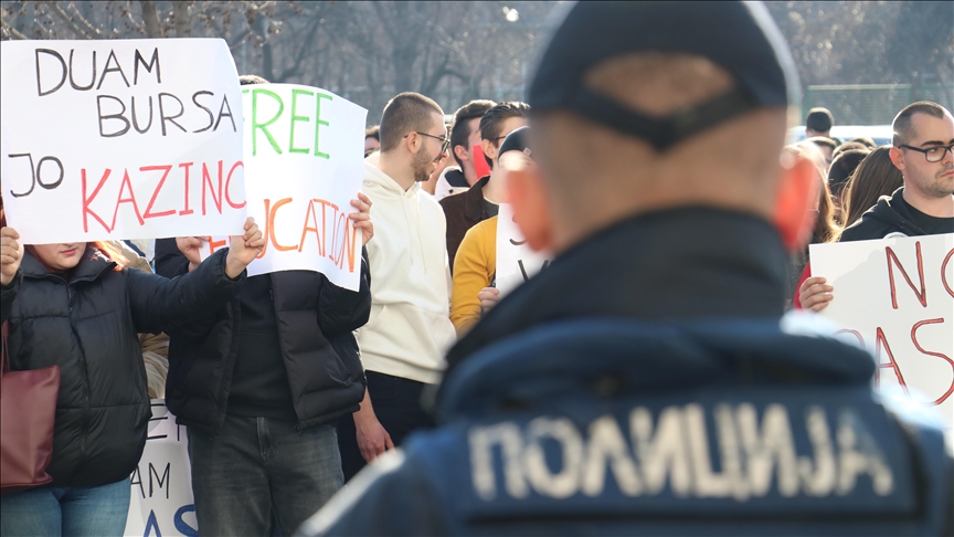Shkup, studentët në protestë para Ministrisë së Arsimit dhe Shkencës