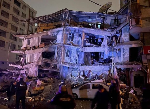 Tërmeti në Turqi,Veliaj: Jemi me ju, me kujtimet ende të freskëta nga tragjedia jonë e 26 nëntorit!