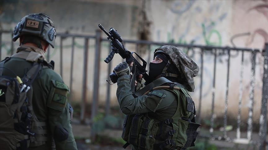 Forcat izraelite bastisën universitetin në Nablus dhe arrestuan 25 studentë