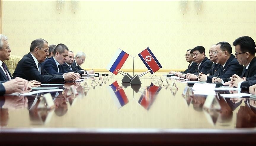 Rusia “synon të zhvillojë më tej” partneritetin me Korenë e Veriut