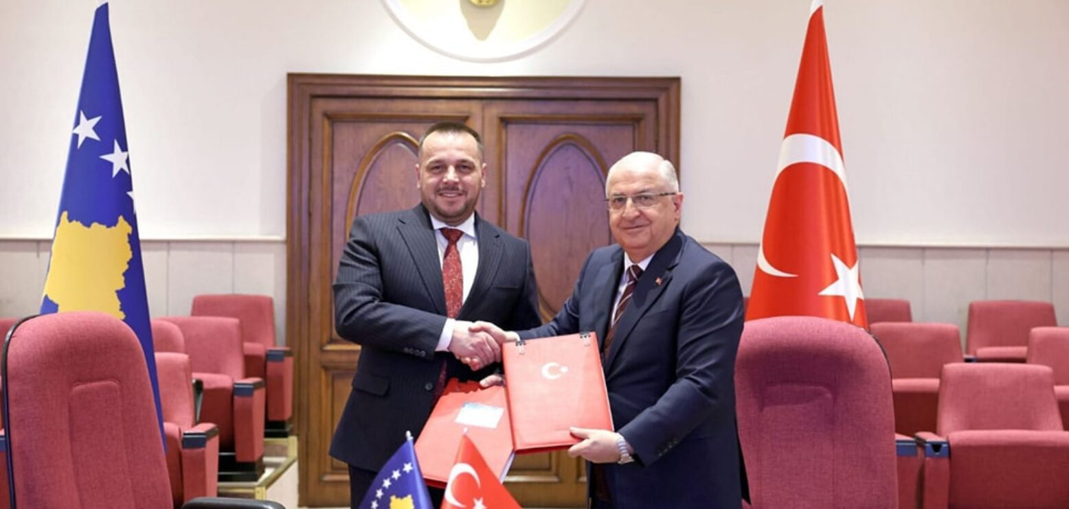 Maqedonci në Turqi, arrihet marrëveshja për bashkëpunim ushtarak ndërmjet dy vendeve