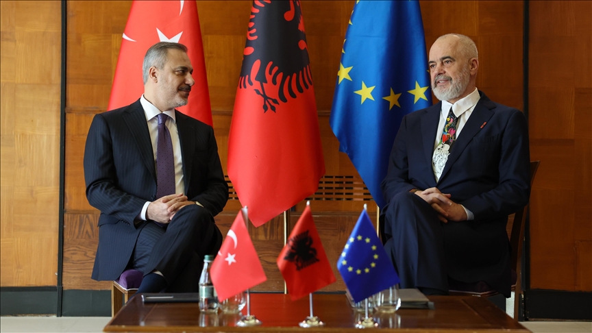 Kryeministri Rama takon kryediplomatin turk, Hakan Fidan