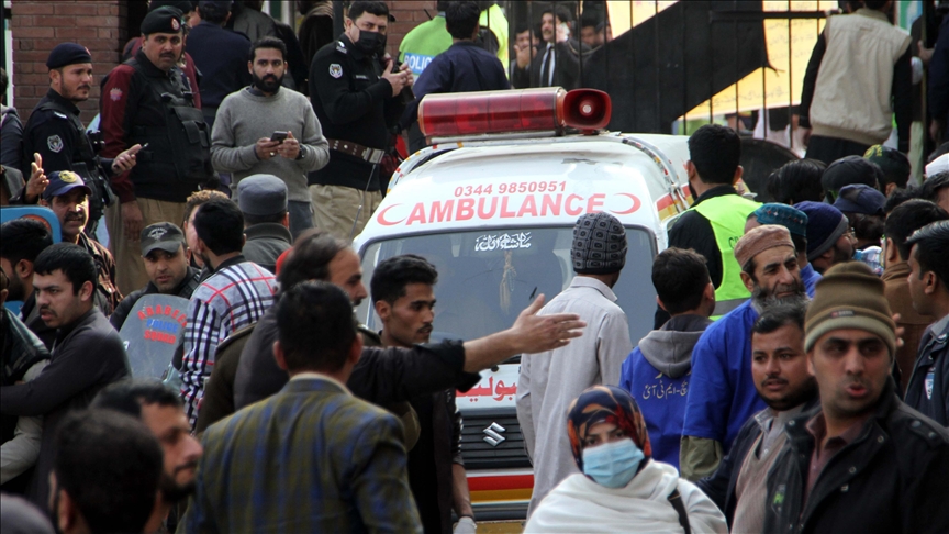 Pakistan, 28 të vrarë dhe mbi 150 të plagosur nga shpërthimi në xhami