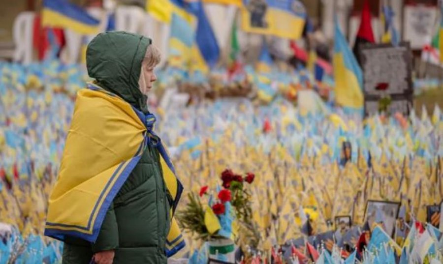 Sondazhi: 44% e ukrainasve duan të fillojnë bisedimet e paqes me Rusinë