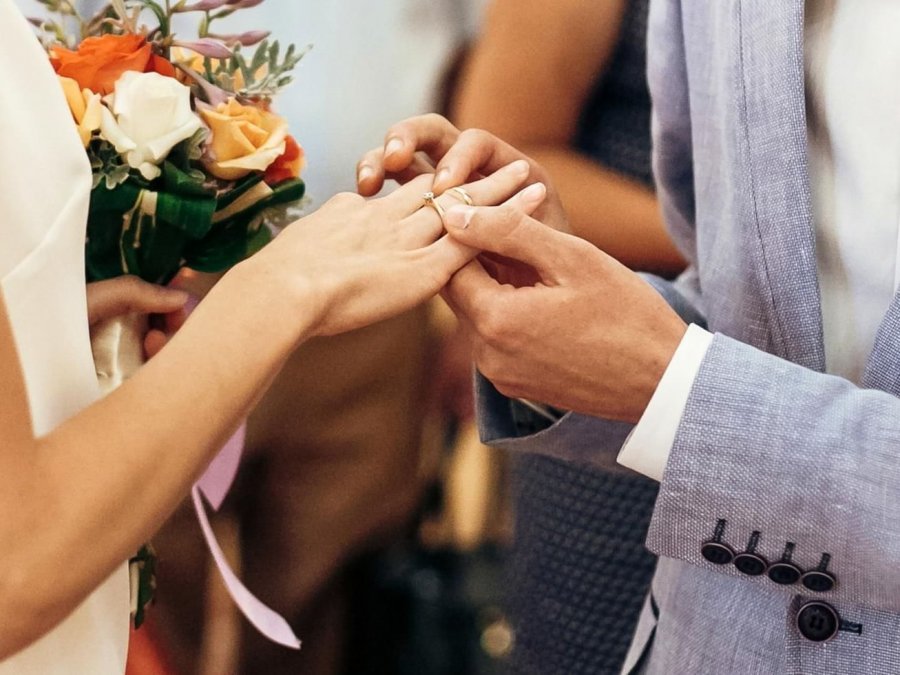 Disa rregulla që duhet t'i keni parasyshë kur shkoni në një dasëm