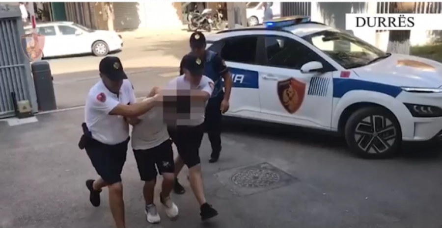 Tentoi t’i vidhte me forcë çantën një turisteje, arrestohet 25-vjeçari në Durrës