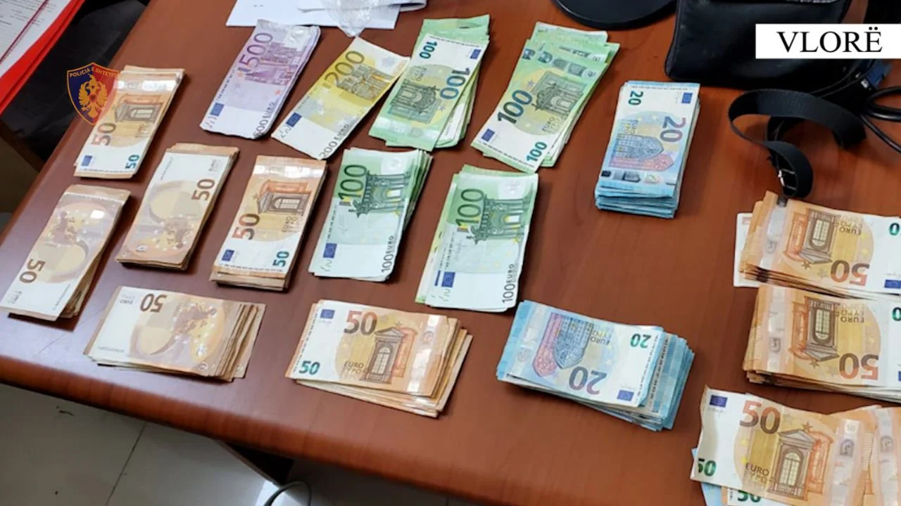 Me 16 mijë euro të fshehura në makinë, arrestohet 37-vjeçari në portin e Vlorës