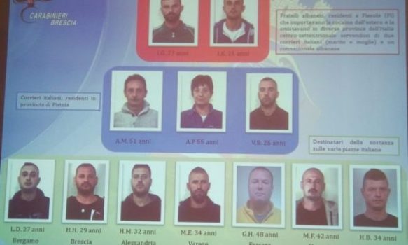 Goditet një grup kriminal që drejtohej nga dy vëllezër shqiptarë në Itali, sekuestrohet kokainë me vlerë 800 mijë euro, 11 urdhër arreste