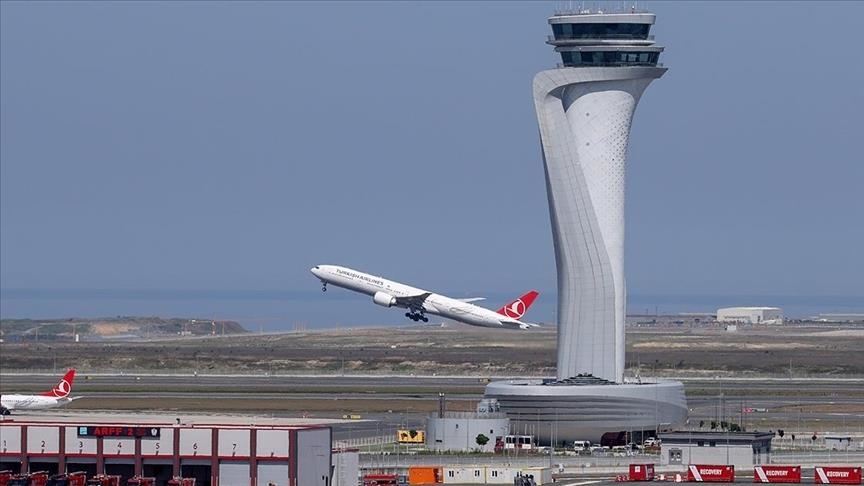 Aeroporti i Istanbulit thyen rekord të fluturimeve ditore dhe në numrin e udhëtarëve