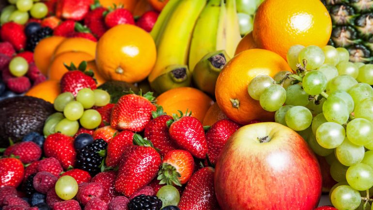 Tre frutat më të mira për mëngjes dhe përfitimet e tyre për shëndetin