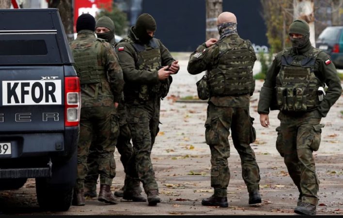 KFOR-i lejon policinë e Kosovës të kalojë në Leposaviç, por ndalon ministrat: Mund të provokojnë tension