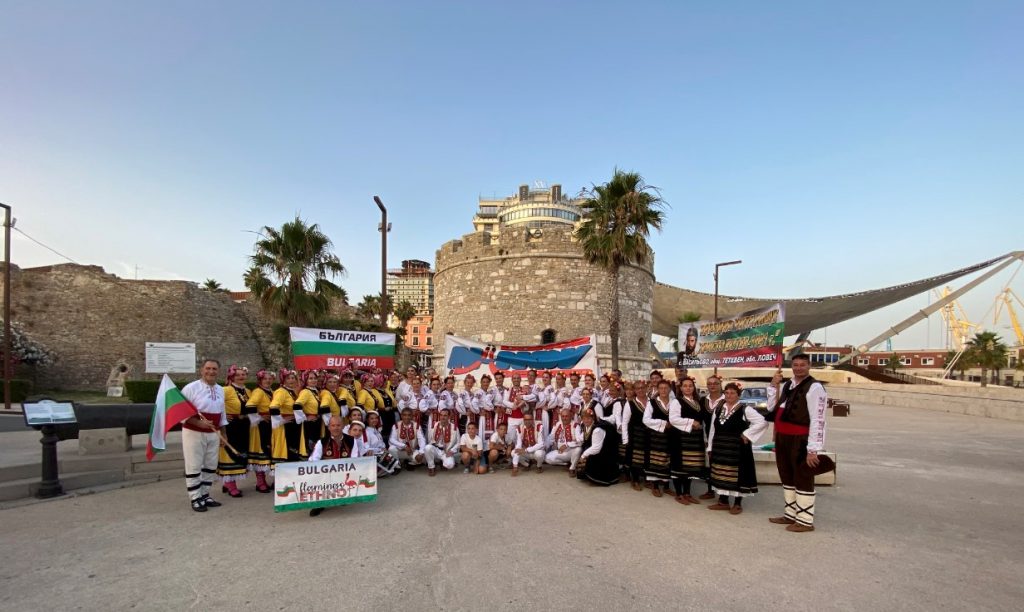 “Mbrëmjet e kulturës bullgare”, turistë nga Bullgaria përcjellin emocione të veçanta në Durrës