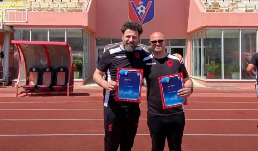 Licenohet si trajner në Shqipëri, këngëtari i njohur nis aventurën e re në futboll
