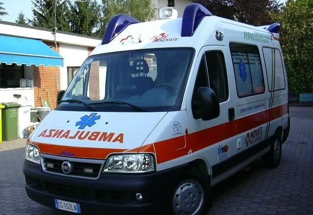 Aksident në aksin Balldre-Lezhë, shoferja përplas këmbësoren, gruaja transportohet me urgjencë në spital