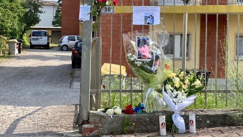 I biri iu qëllua me plumb në kokë nga vëllai i tij, flet i ati i 20-vjeçarit shqiptar që u vra në Itali: Ishte aksidentale, djali po luante