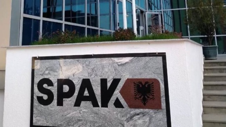 Arrestohet nga SPAK ish-punonjësi i Kadastrës, nën hetim edhe 9 zyrtarë
