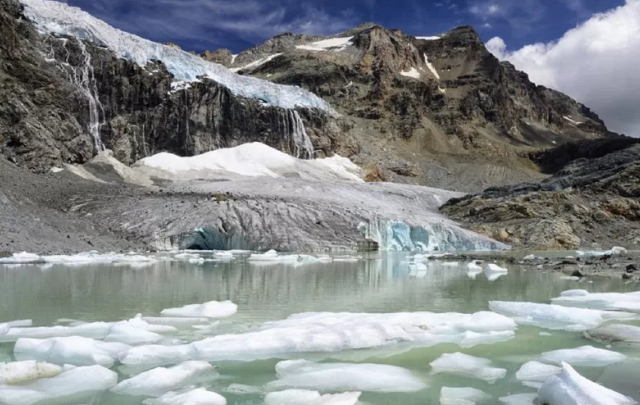 Raporti i OKB-së për klimën: Shkencëtarët tregojnë si mund të shmangim katastrofën klimatike