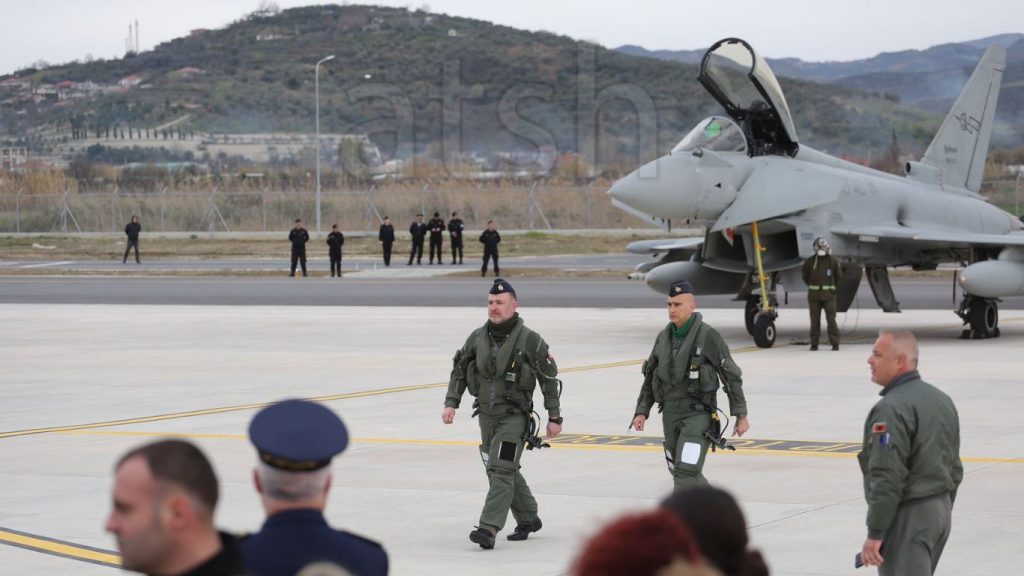 Rama ndan pamjet nga hapja e bazës ajrore të NATO-s në Kuçovë: Krenar për Shqipërinë