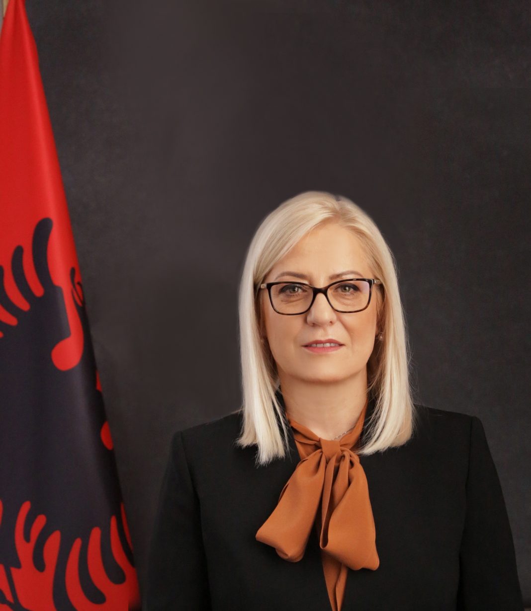 Nikolla uron Gjeloshajn për fitoren e zgjedhjeve në Komunën e Tuzit
