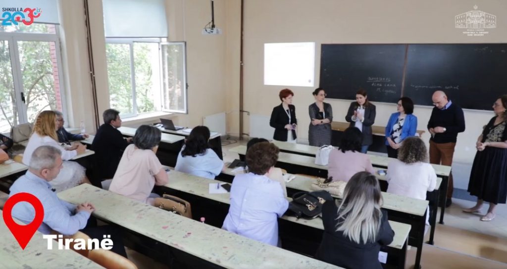 Manastirliu: 507 mësues nga Tirana, Vora dhe Kamza trajnohen në lëndët shkencore