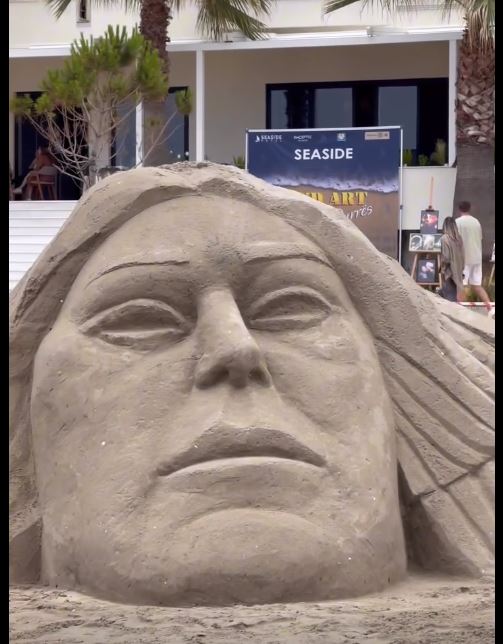 Rama: Skulpturat prej rëre tërheqin vëmendjen e qindra turistëve në Durrës
