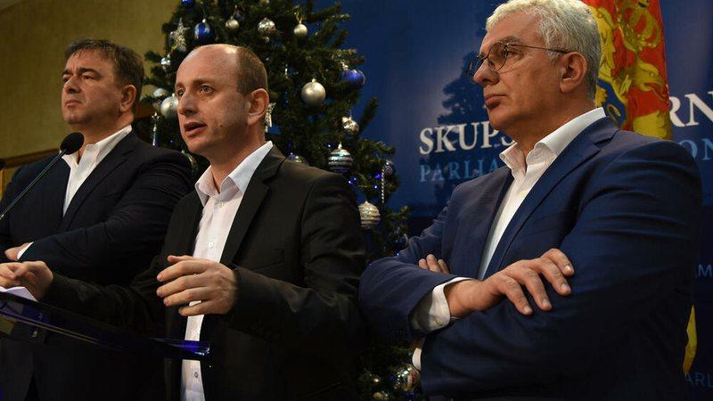 Politikani pro-serb në Malin e Zi: Do nënshkruaja tërheqjen e njohjes për Kosovën