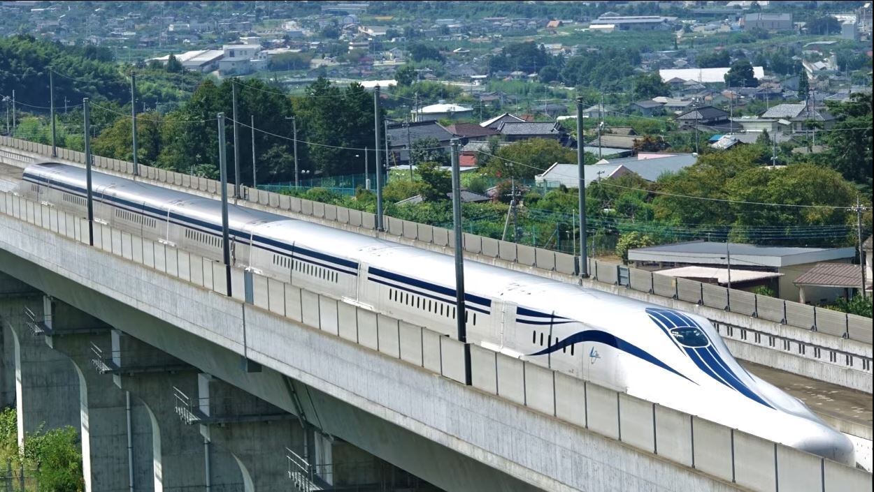 Me shpejtësi 603 km/h, njihuni me trenin më të shpejtë në botë