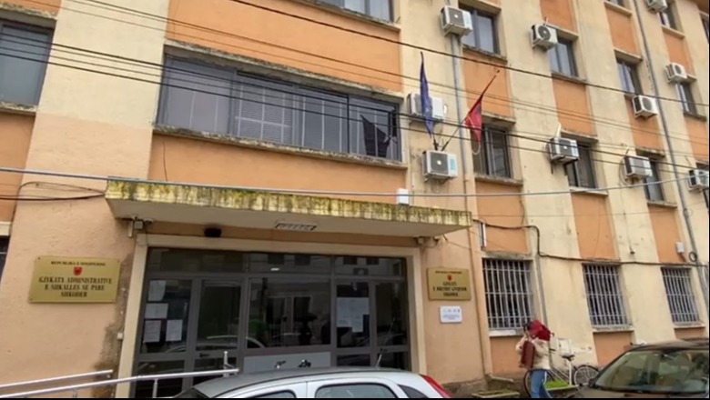 Dhunë psikologjike ndaj kunatës në Gjykatën e Shkodrës, arrestohet 72-vjeçari