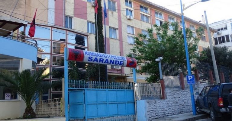 Tentoi të vidhte një automjet në Sarandë, arrestohet 33-vjeçari